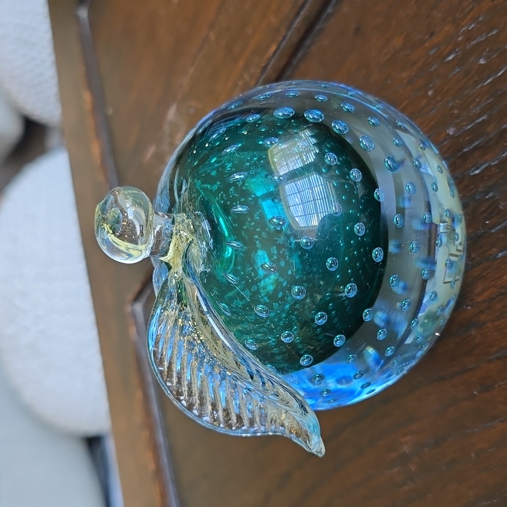 Vintage Alfredo Barbini style Handblown Art Glass Bubble Apple paper weight